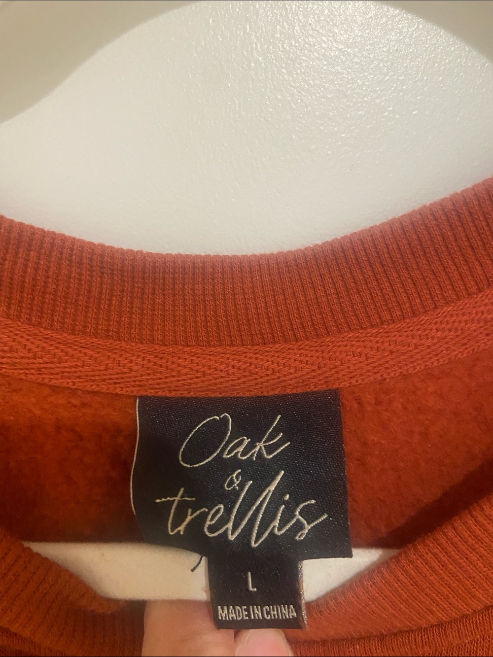 Oak & Trellis Women's Rust Crewneck Sweater